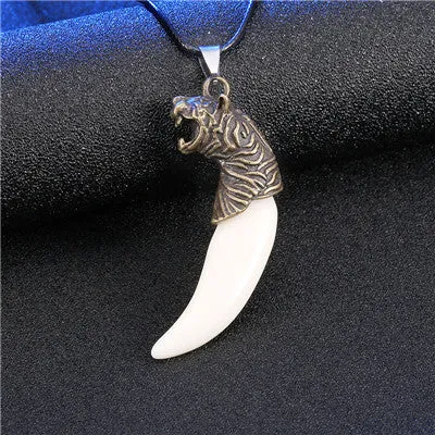 Men Antique Wolf Fang Tooth Pendant Necklace Vintage Wolf Tooth Dragon Alloy Pendant Necklace Fashion Jewelry gift freeshipping